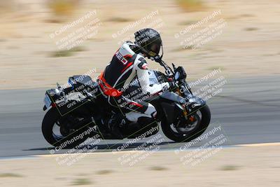 media/Apr-10-2022-SoCal Trackdays (Sun) [[f104b12566]]/Turn 9 (130pm)/